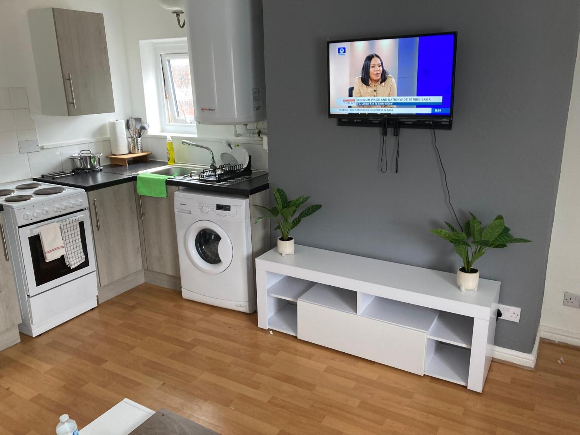 Cozy 1-Bedroom Flat In Tuebrook Liverpool Bagian luar foto